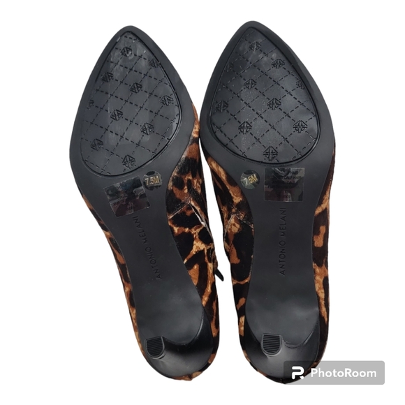 Antonio Melani, animal print, size 7.5 leather ankle booties. - Picture 3 of 4